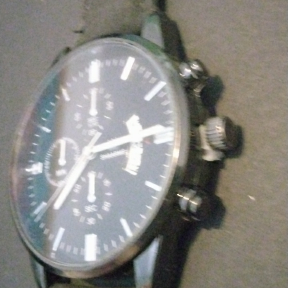 Watch - Picture 3 of 4